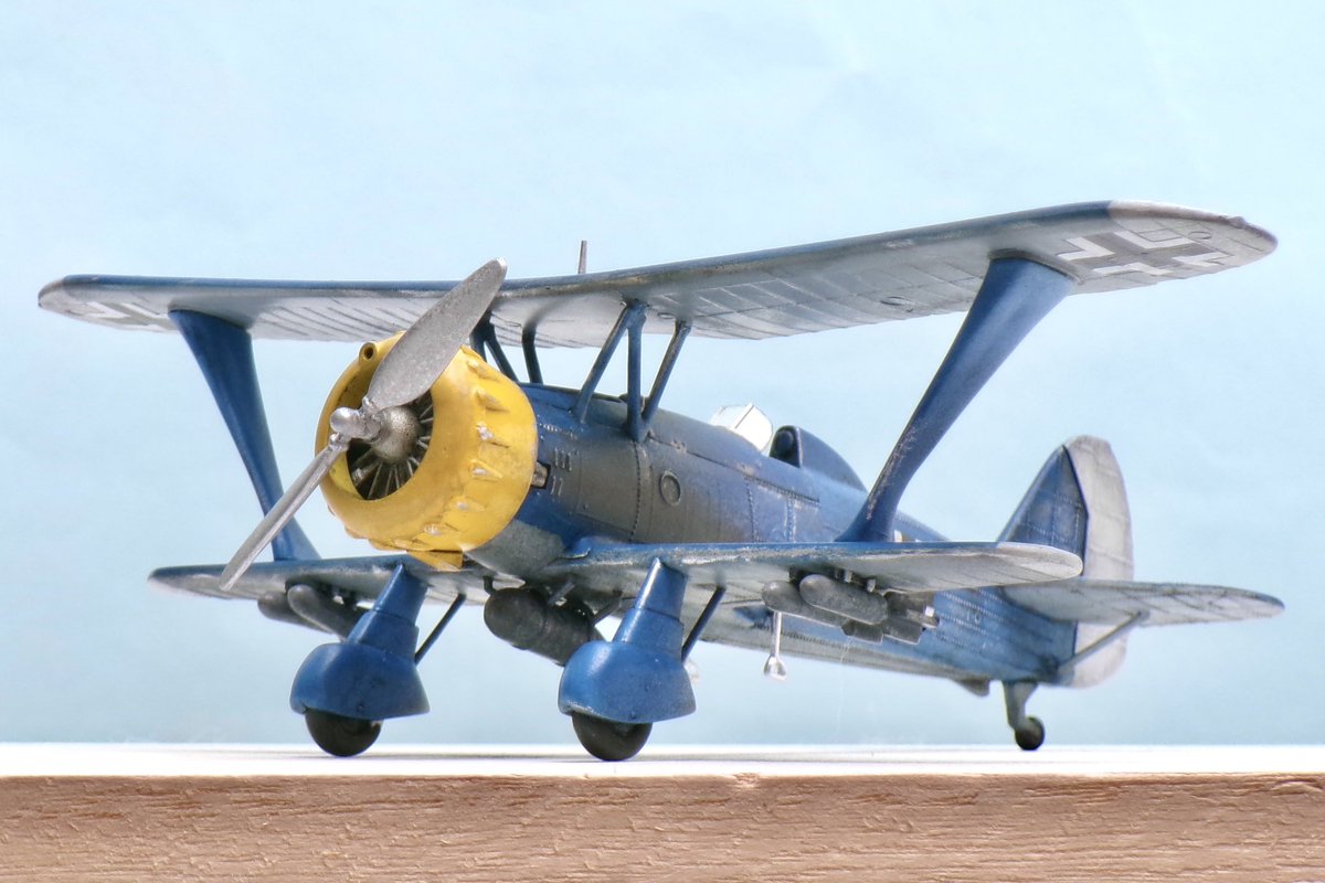 ztz3oo's tweet photo. #Airfix 1:72 #Hs123
完成!ちょうどプロギアの嵐にハマっていたのでそれっぽい色で塗ってみました。複葉機最後期のスチームパンク感がたまらんです😙 https://t.co/XFNfefknJn
