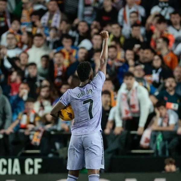 theMadridZone's tweet photo. 🚨 Vini Jr: "I will continue doing everything I can to fight against racism, so that hopefully things will change, and the next generation will NOT have to suffer racism.

I will keep fighting for all the Black people who don't have the platform that I have." https://t.co/oWUfL2dKN5