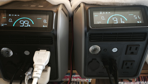 shu68k's tweet photo. やっと晴れたので2000Lに充電中
2台の600Lは使用中
現在自分の部屋の電気はほぼこれで賄ってる
って言いたいところだが梅雨の時期は無理だったｗ
ゲーム用PCがやはりネック
#Dabbsson https://t.co/omIBE3iGFW