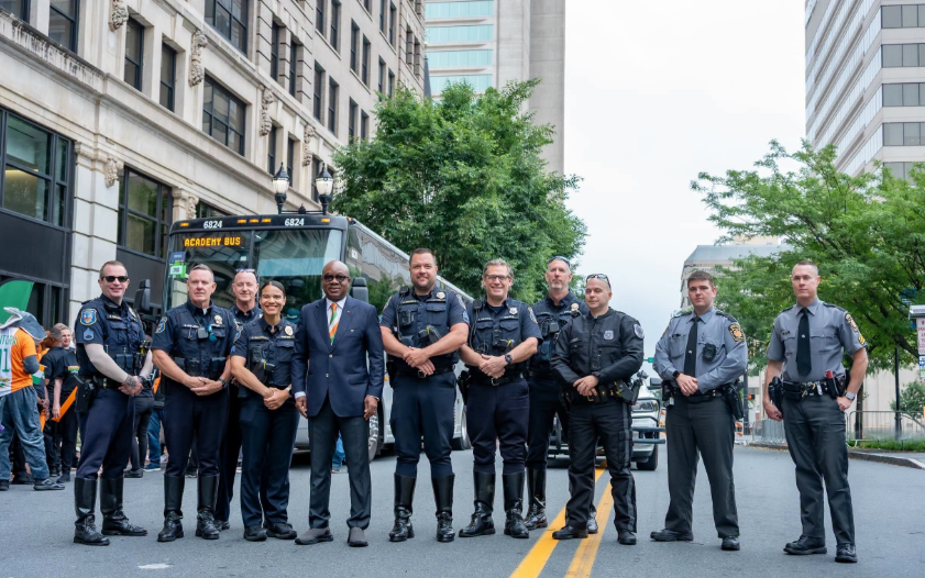 Yamoussouk6's tweet photo. La FIF a remercié les autorités et les habitants de Wilmington pour leur accueil lors de la Coupe du monde 2026, saluant également la police locale, avant la poursuite du parcours des Éléphants à Dallas 🇨🇮⚽ #CIV #CoupeDuMonde https://t.co/2bHn8NHfdx