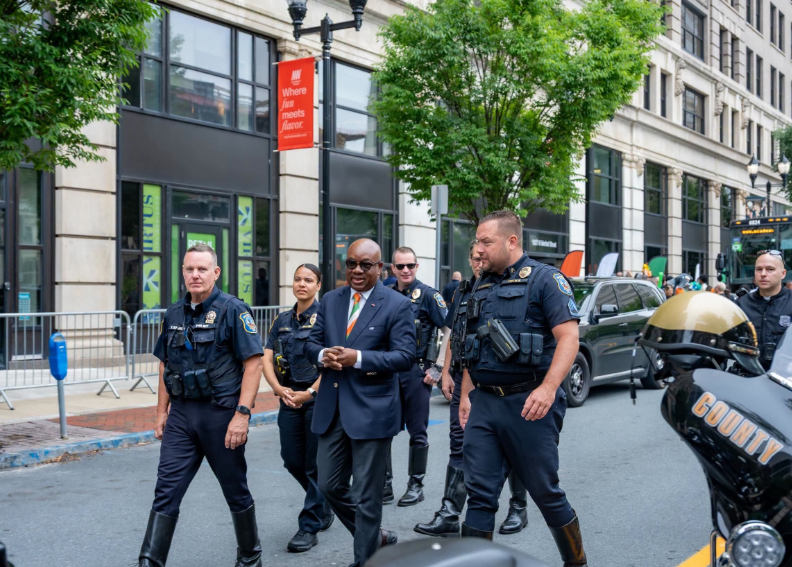 Yamoussouk6's tweet photo. La FIF a remercié les autorités et les habitants de Wilmington pour leur accueil lors de la Coupe du monde 2026, saluant également la police locale, avant la poursuite du parcours des Éléphants à Dallas 🇨🇮⚽ #CIV #CoupeDuMonde https://t.co/2bHn8NHfdx