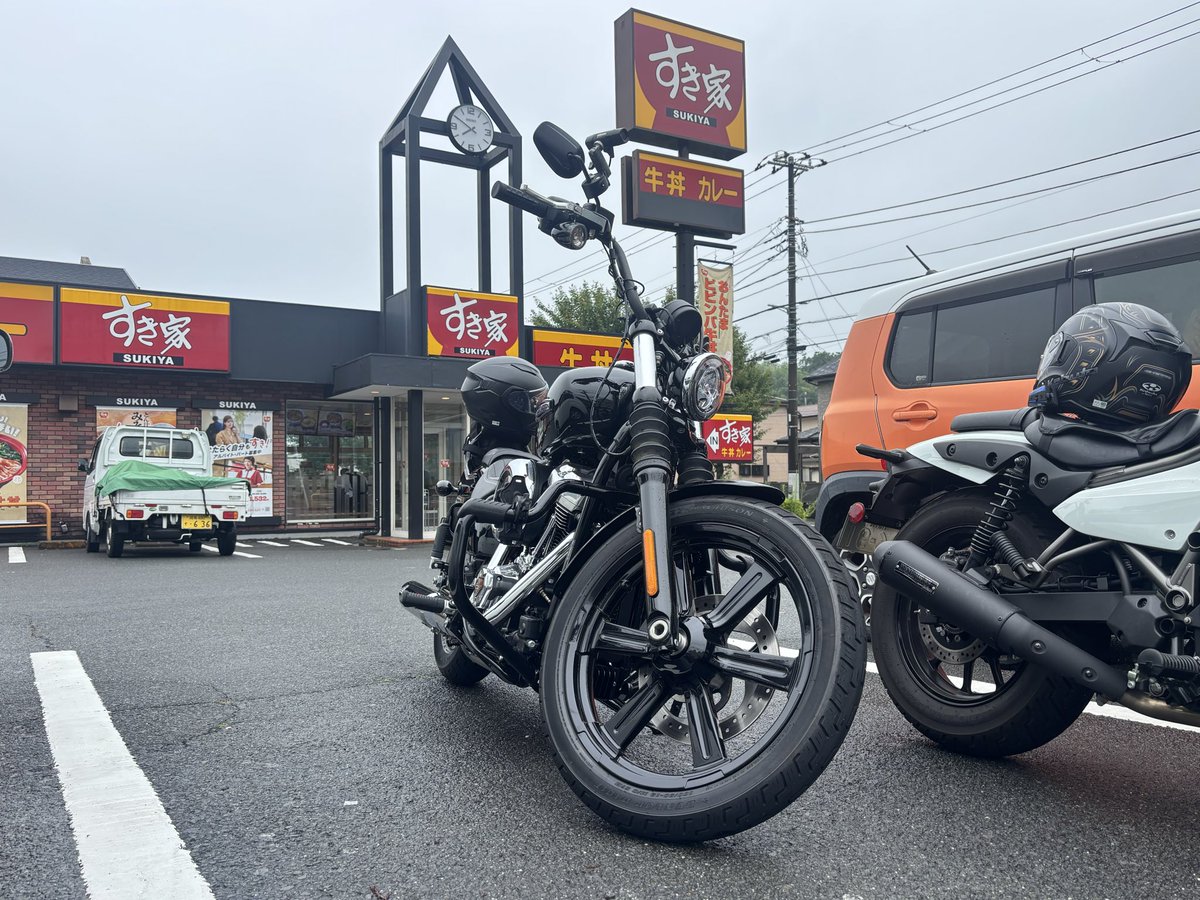 daru_mt09's tweet photo. 週末雨☔️続きでやっと乗れた🤣
#ハーレー #ストリートボブ
#バッテリー🔋温存とは言え、
ちょいめんどい💦

でも #バンズアンドハインズ
鼓動感サイコー👍

#モーツー #エリミネーター https://t.co/l50oi2umWW