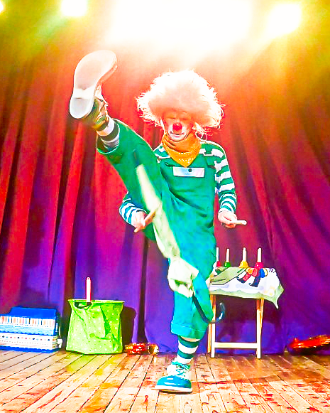 OverTone_June's tweet photo. 大好評につき
座席数追加！

７月６日（月）今池 Tokuzo
１８：００ OPEN / １９：００ START
『七夕～道化師たちの宴～』

▽ご予約・お問い合わせ▽
https://t.co/pN3WqLXdNa

早めにご予約頂いた
皆様のおかげで
座席数の追加が決定！

予約しそびれた方
まだギリ間に合うよぉ！

お急ぎください！ https://t.co/FLZCMiPHIW