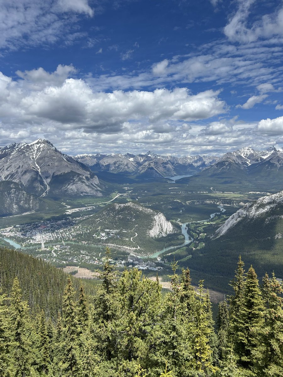 aylixvl's tweet photo. i was in banff last week https://t.co/gcKfmwZWP6