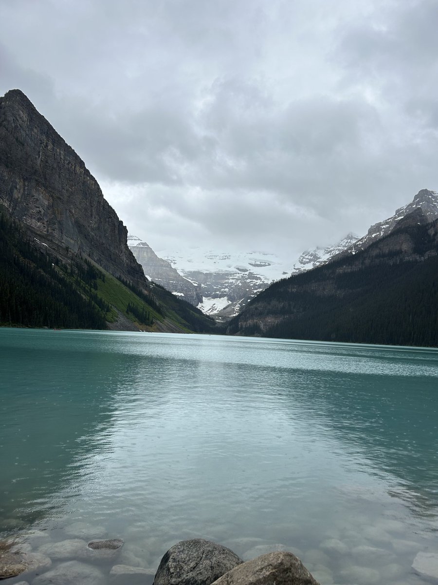 aylixvl's tweet photo. i was in banff last week https://t.co/gcKfmwZWP6