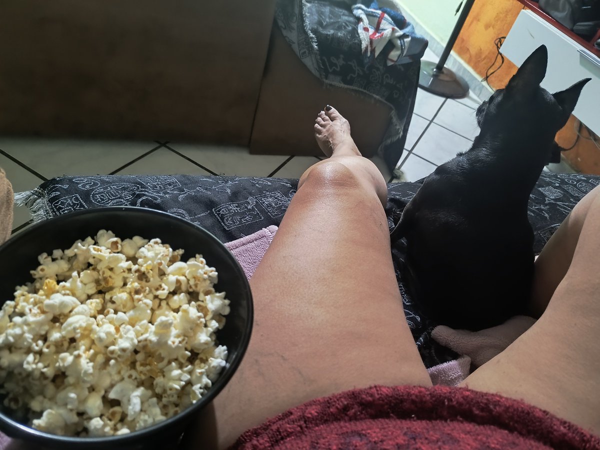 Letícia tweet media