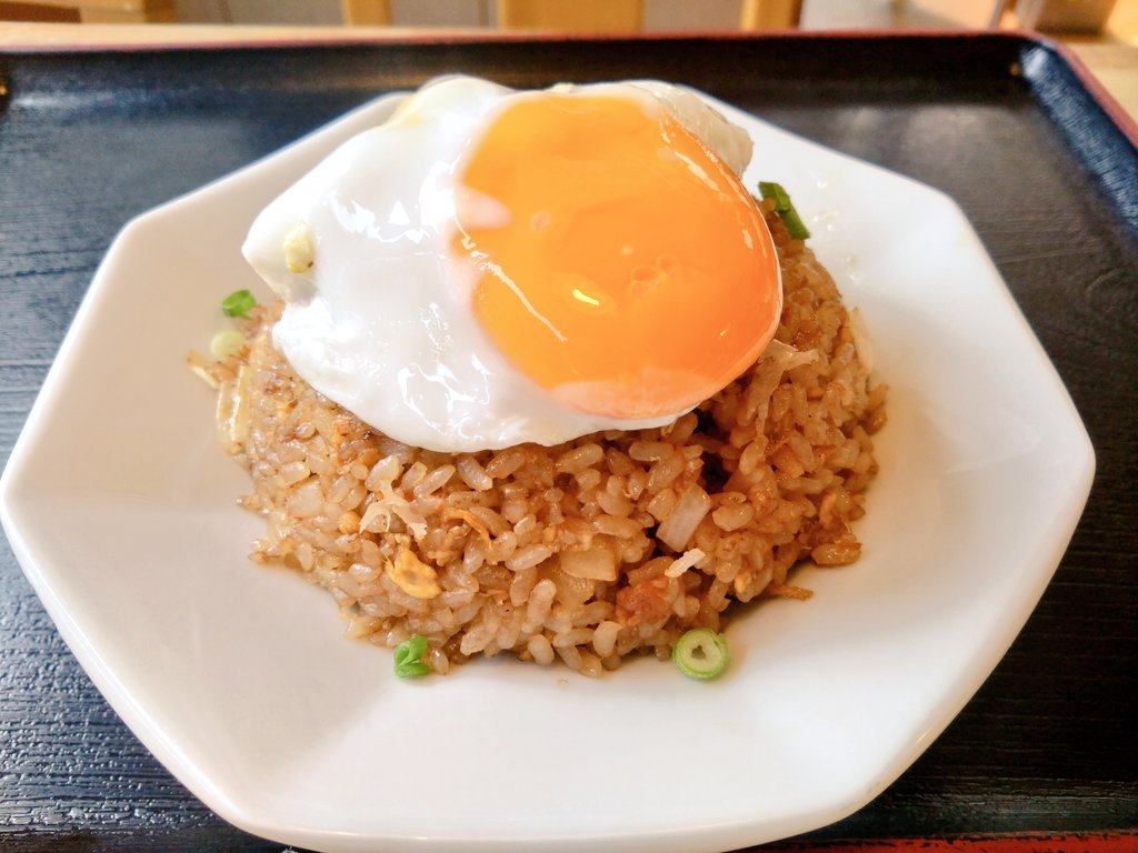 azumaya3daime's tweet photo. 平日限定の
『いわきソース炒飯』
実は、女性のお客様から人気なんです😆

「今度これ注文したい！」

好き嫌いの激しいスタッフの娘さんが、試食した言葉。スパイシーなウスターソースが懐かしい味わい。

※ソース炒飯は、大阪王将が「絶滅危惧メシ」に認定した町中華の炒飯。 https://t.co/zmC6sSnZb5