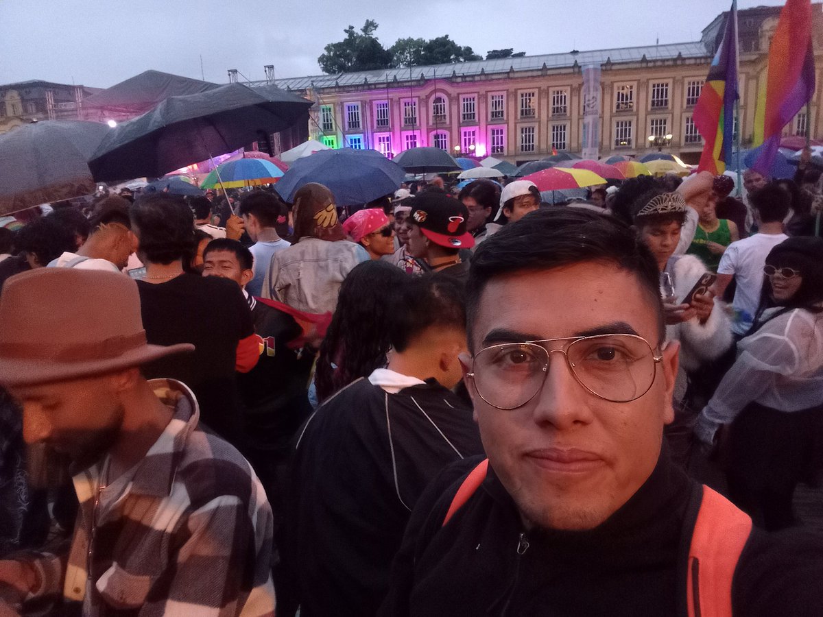 kevinleoncol's tweet photo. PrideWeek closing party 🎉@AngelsNPCo 🍑🍆💦💦
⏰ 8pm-5am
#MemoriaDignidadResistencia
#GayPride 🏳️🌈 #OrgulloLGTBI #BogotaGay #PrideWeek
#AngelsNP https://t.co/MgBCP13KrU