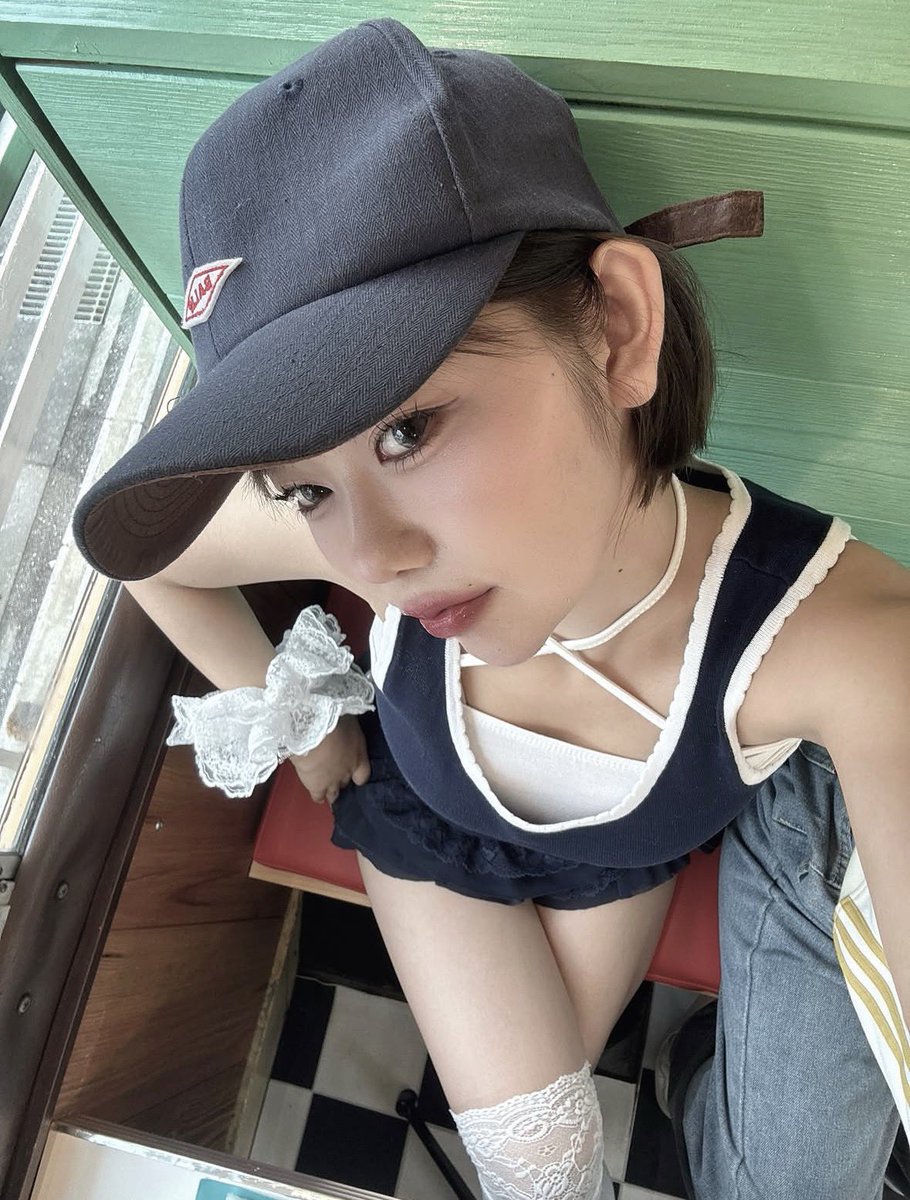 ena0830's tweet photo. zozoで買えるサマーニットタンクトップ🎽
着回し自由で今年の夏も大活躍🧠💭
夏っぽいネイビー×ホワイト気分.｡.:*☆ https://t.co/EDMO6q82Y0