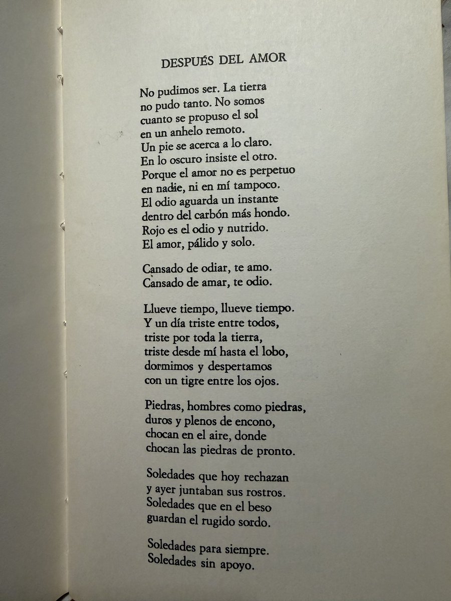 gojauregui's tweet photo. Lean este poema de Miguel Hernández. 

“No pudimos ser. La tierra no pudo tanto”. https://t.co/IlXVlrh9Tc