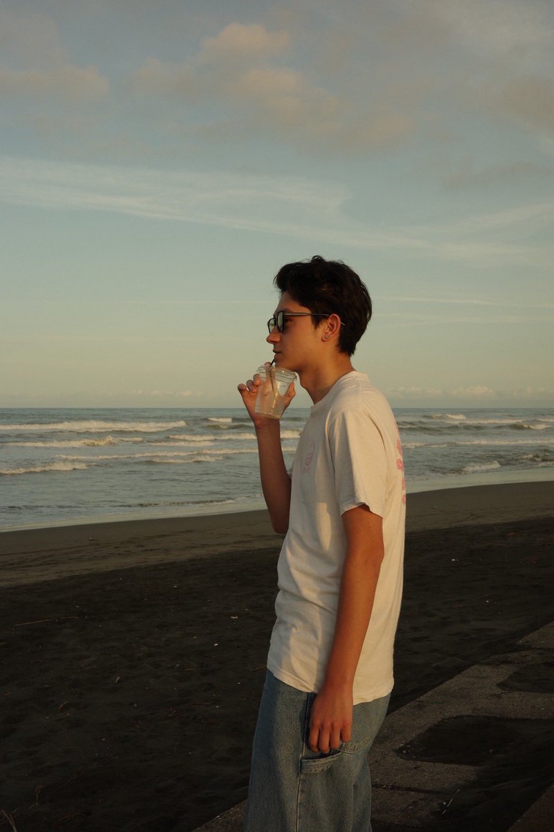 Braxjp_'s tweet photo. My recent life update :
I've become super busy on IRL,yes,y'all heard me. I do have a girlfriend,she is the best,taking good care of me and i take good care of her,she is my #1 priority of my life now. The reason why i don't stream lately is my work first and second my gf. https://t.co/r2IL1TsUQm