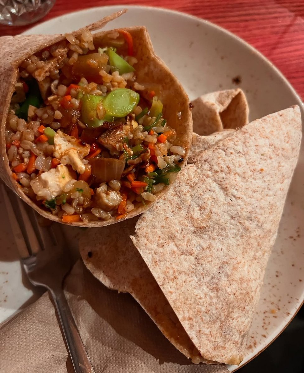 dcsoru's tweet photo. 🚨New! Life Alive Organic Cafe opened last week at Alexandria, 400 King St https://t.co/pdo36p30aX