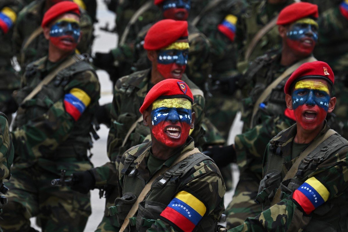 Xdokhalil's tweet photo. @PedroRonchi2 Alguém viu o exército de Maduro e os ativistas apoiadores da Venezuela Ditatorial na Av Paulista pedindo ajuda ao povo venezuelano?
#EsquerdaLixo https://t.co/LjuhS1GfXN