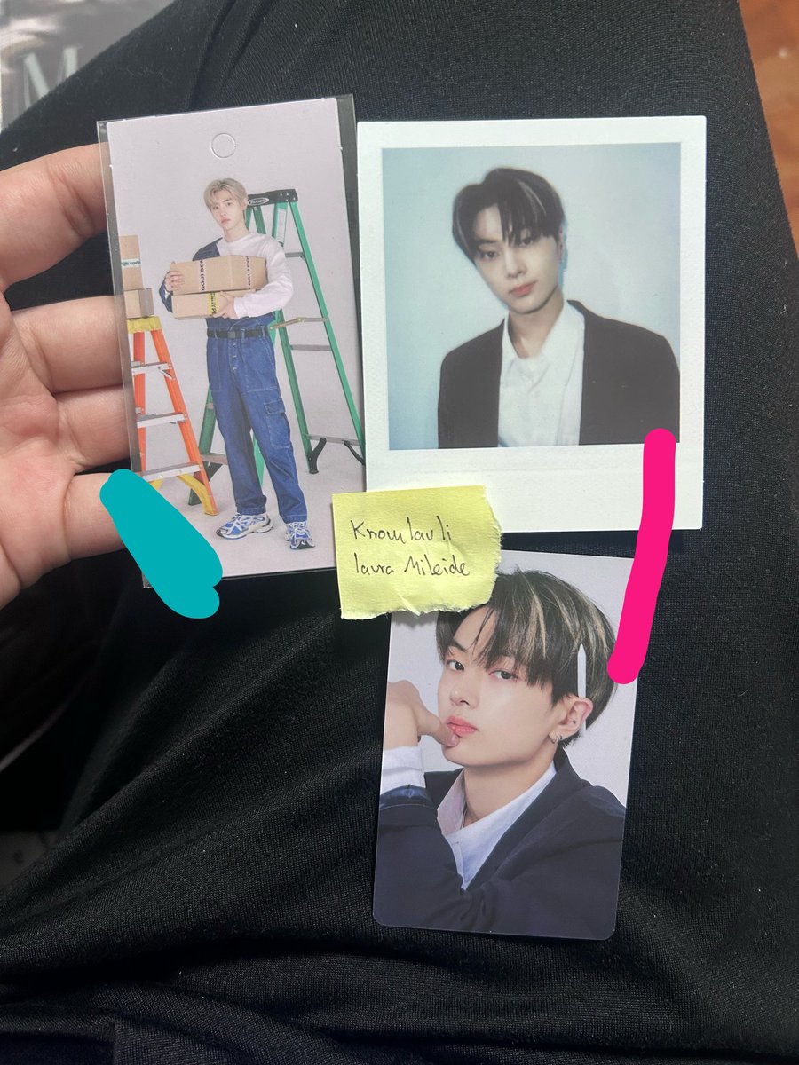 knowlauli's tweet photo. VENDO/VENDA 
cards enhypen - jay e sunghoon 
🩵 20 
🩷 30 - os dois do jay juntos 
frete fixo de 10 reais - envio por módico 
feedbacks no fixado 
mando mais vídeos do pv https://t.co/wFNCklBbfv