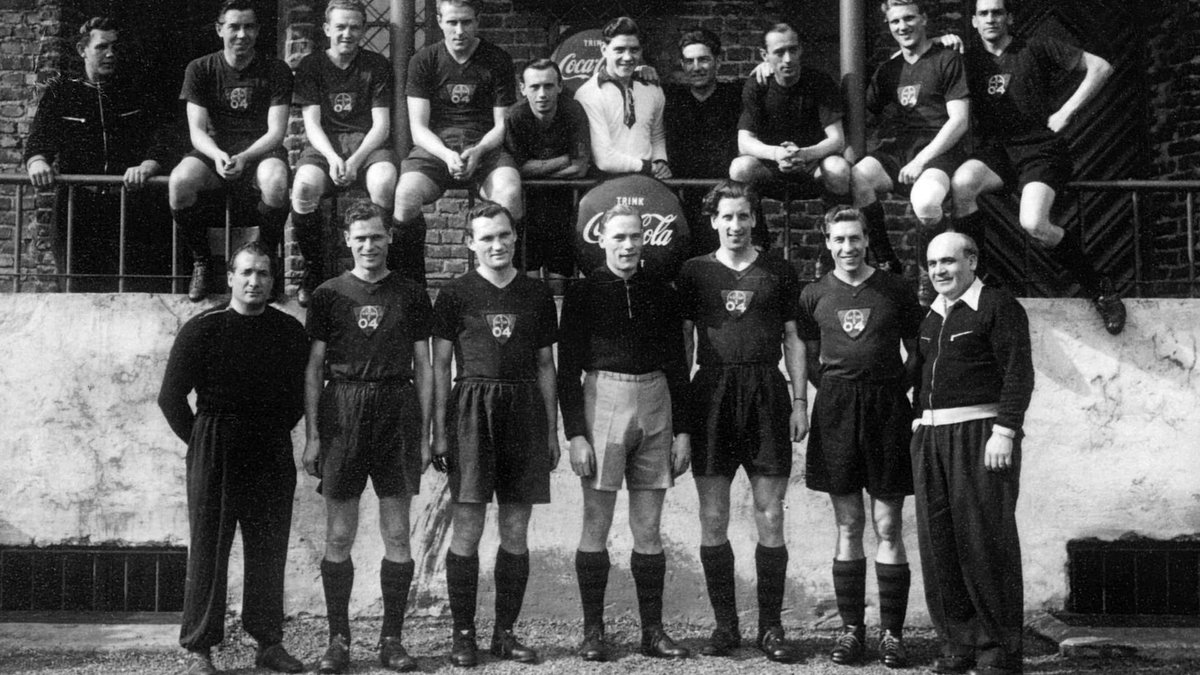 LeverkusenPics's tweet photo. #122JahreSVB https://t.co/ZEe86MFcLw