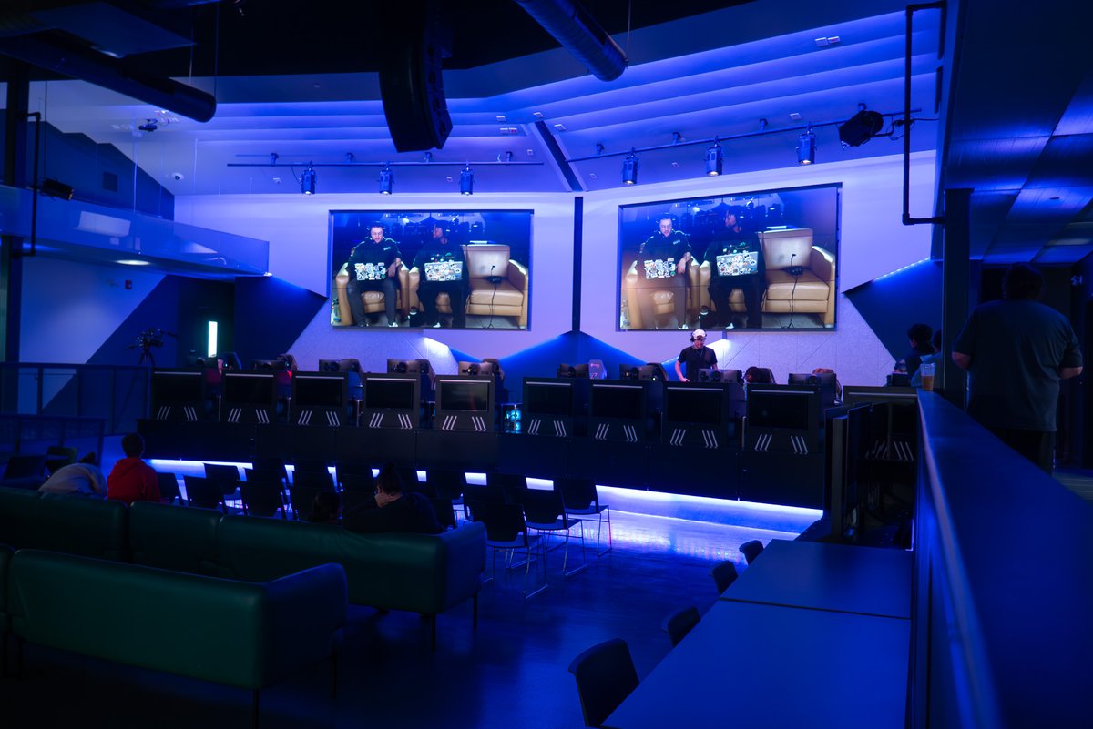 llekaeru's tweet photo. 🚨St. Clair College Valorant Academy is recruiting for Fall 2026🚨

[LFP/LFT]

Immortal+ / All roles open
IGL Role (Need)

Benefits
💰 Scholarships + Players keep 100% of their winnings
🎮 Dedicated training facilities
🧑‍🏫 Knowledgeable Staff and Structured Environment

Even though Windsor, Ontario 🇨🇦 is small with not much to do, we're the best Collegiate school in Canada. 

If you want to focus on your studies and your Valorant career, this is THE place to be.

If you're interested, DM me!

Retweets are appreciated once again🙏