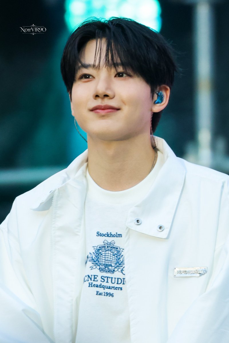 NoirVIR9O's tweet photo. 260627 부산 원아페

#준규 #JUNKYU #트레저 #TREASURE https://t.co/ZOhM9gqq1G