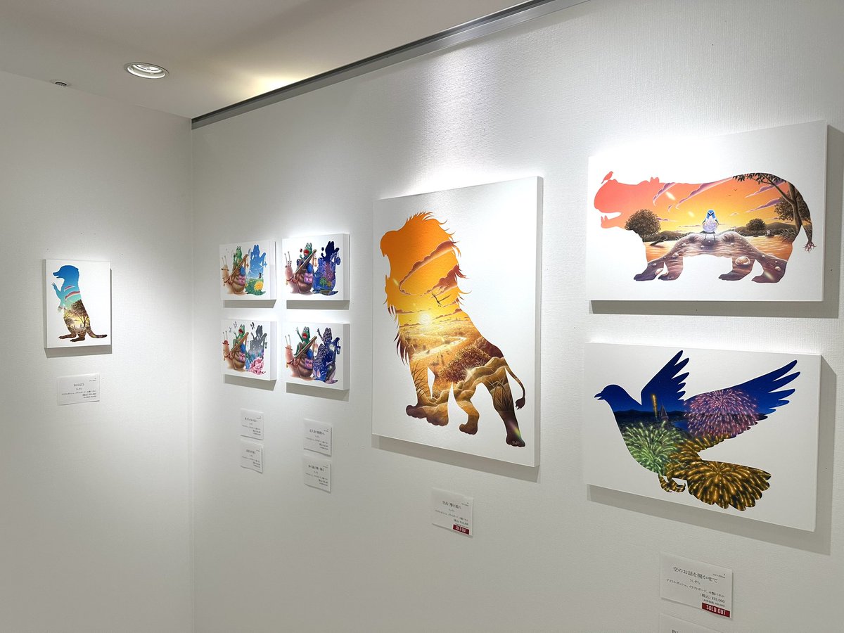 uczora's tweet photo. 🐸個展6日目🐸

うしぞら個展「Kaleidoscope」
◆日程：6月24日(水)〜7月7日(火)
◆時間：10時〜20時(最終日17時まで)
◆会場：大丸梅田店7階 ART GALLERY UMEDA
◆在廊：全日終日(予定)

今日ものんびり公開制作をしながらお待ちしております😊

オンライン販売↓
https://t.co/6yvAgKNJj9 https://t.co/koPIyYfGu7