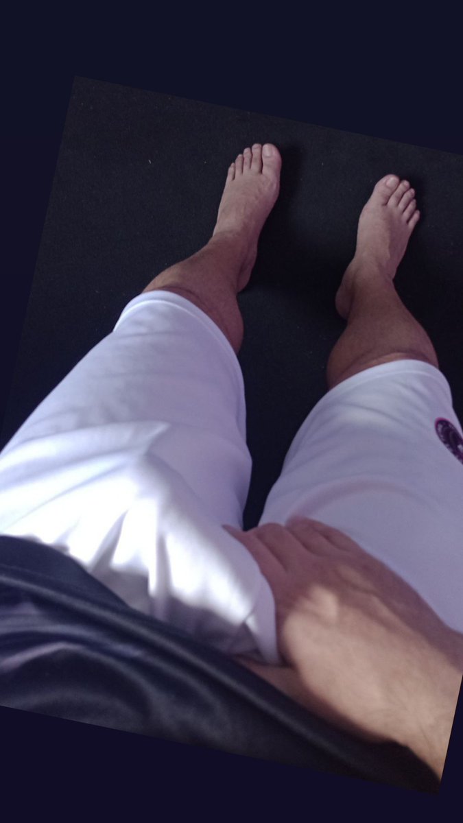 maxilescano2004's tweet photo. Volvé calor!!! Necesito volver a trabajar así de cómodo!!! 😑 https://t.co/55kehrbz5z
