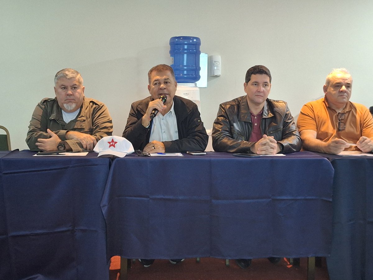 uniamericas's tweet photo. Dia 2 do 3º Encontro em Jundiaí.🇧🇷
Hoje, trabalhadores do setor Gráfico e de Embalagens aprimoraram estratégias em uma oficina de formação sobre planejamento de campanhas de sindicalização.
✊🏼 Fortalecendo a organização para construir melhores condições de trabalho. https://t.co/AJ8c8gTVsw