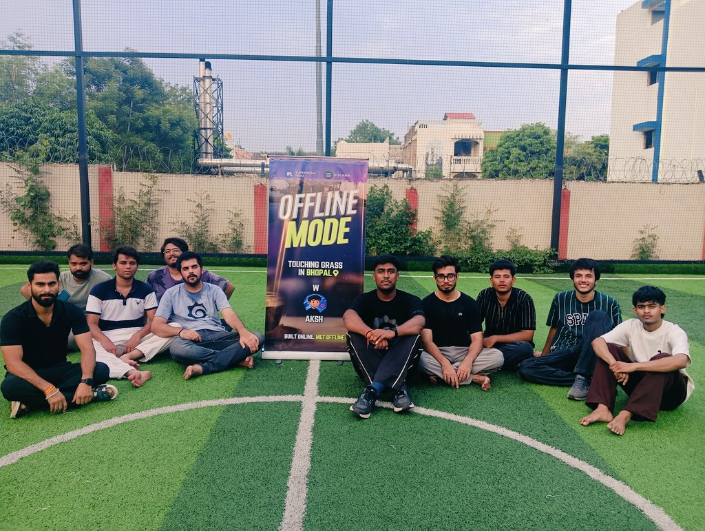 akxh_5's tweet photo. Turns out the best networking event isn't networking at all.

Hosted Offline Mode // Bhopal with @SuperteamIN 💜

Football. Dinner. Product reviews. Honest conversations. New connections.

That's it. That's the tweet.

Built Online. Met Offline. ⚡

📸👇 https://t.co/CEI1RZjnb5