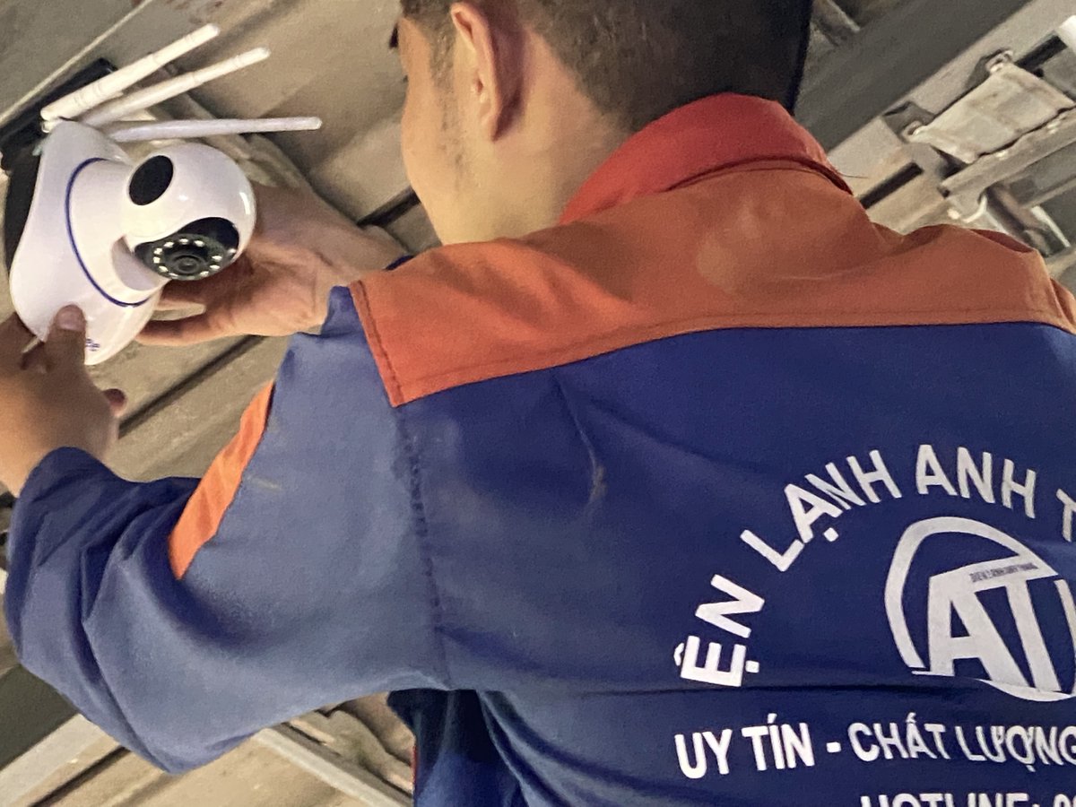ADienlanh's tweet photo. 🏠 Lắp camera tại nhà giá bao nhiêu?
📍 Hỗ trợ TP.HCM và khu vực lân cận
☎️ Hotline: 0901778300
🌐 Website: https://t.co/xZEsiaILan
#banggialapdatcamera #lapdatcamera #lapcameratainha #lapcamerawifi #dienlanhanhthang https://t.co/VE6vK7w7p1