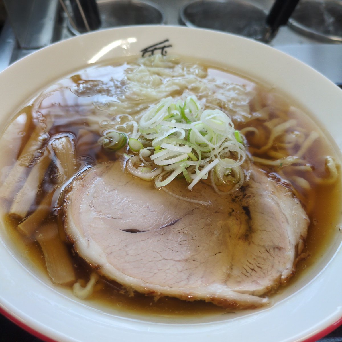 eoOFKryVgdhES8M's tweet photo. おはようございます🙇‍♂️
夏日ですか？なスタート
なんだか暑くなりそうです
準備万端お出かけ下さいませ👋
水通しサービス(ぬるくない)
酒田ᗪᖇY(油そば)
オススメです！
コミュニティ新聞のクーポンも
ご利用お待ちしております！
11日まで🙏
本日も顔晴って
ラーメンつくります😉👍

 #今日のお味見 https://t.co/qxdGQ45PPr