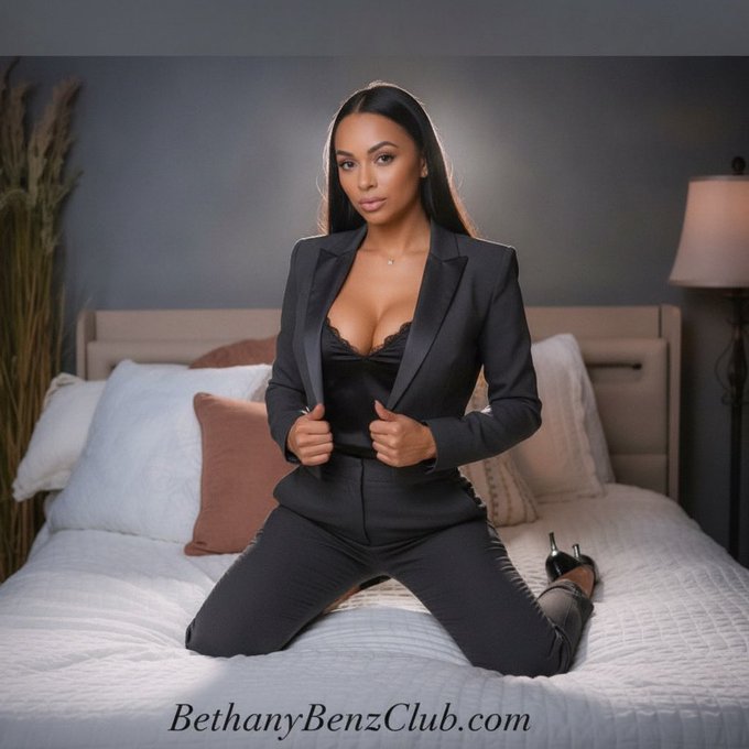 BETHANY BENZ - 1 pic. https://t.co/wwPYcVq2fB https://t.co/pcHqmXRORp