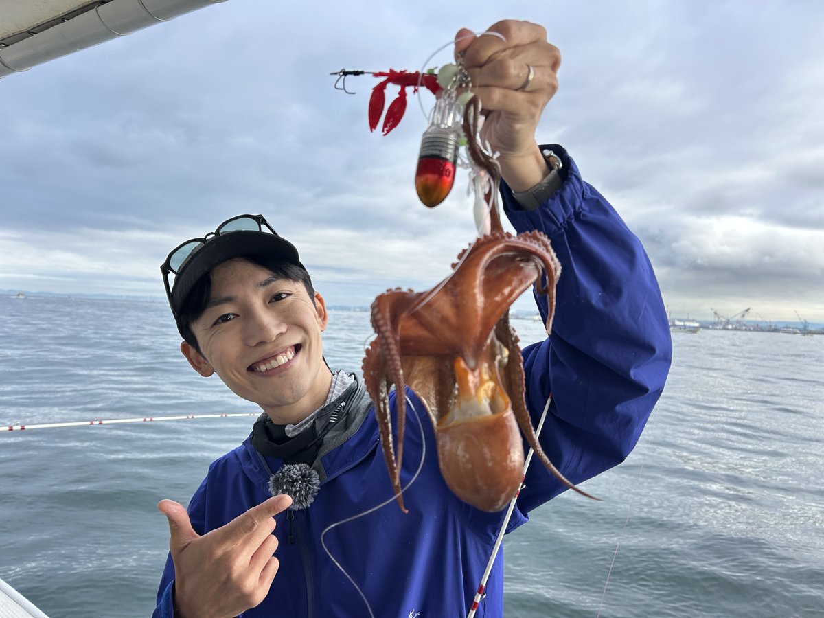 gattsurikansai's tweet photo. 📺 #テレビ大阪 7/4(土)、#テレビ和歌山 7/5(日)放送の #ガッ釣り関西 は
『兵庫・明石沖 音・におい・味でタコ爆釣!』😃
最盛期の #船タコ釣り に挑戦💪
1キロ、2キロアップの大型🐙を本気で狙います🔥
楽しすぎる明石の #船タコ 爆釣回お見逃しなく😉🎵
#明石船タコ #Hapyson #ハピソン #ガッ釣り https://t.co/EzF2Q0fR8g