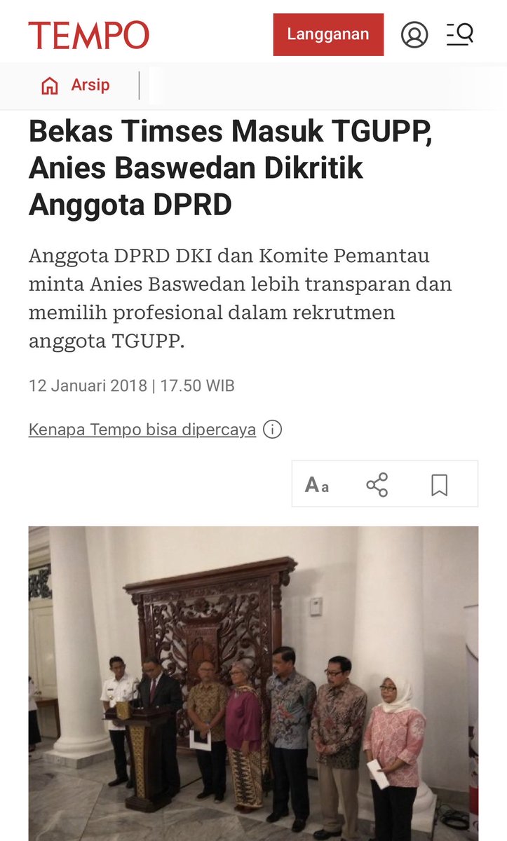 kangdede78's tweet photo. Dear pendukung Abah Anies ontohod yg lagi berisik soal jabatan komisaris BUMN untuk Timses.

2014: Anies Baswedan jadi Juru Bicara (Jubir) dan Tim Sukses Jokowi-JK. Hasilnya? Langsung dapat jabatan Menteri Pendidikan & Kebudayaan. Dilantik 27 Oktober 2014. Tapi kemudian dipecat Jokowi pada 2016.
 
Setelah dipecat, 2017 dinaikan derajatnya lagi berkat Pak Prabowo yg mengusungnya jadi Calon Gubernur DKI Jakarta 2017, berpasangan dgn Sandiaga Uno, saat itu Wakil Ketua Dewan Pembina Partai Gerindra.
 
Pas jadi Gubernur DKI, Anies Baswedan bikin TGUPP (Tim Gubernur untuk Percepatan Pembangunan) membengkak jadi 73-74 orang (era Ahok cuma 9-15 orang). Banyak di antaranya mantan Timses Anies-Sandi & orang dekat. Anggarannya dari APBD, mencapai Rp19,8 miliar sampai Rp26 miliar. Ini rekor terbanyak dalam sejarah Pemda DKI. Link: https://t.co/YFKb6UwNVy 

Angkat Timses & Relawan jadi Komisaris BUMD:

•> Adnan Pandu Praja, mantan anggota tim sukses/dewan pakar Anies-Sandi Pilgub 2017 (juga mantan Wakil Ketua KPK), diangkat Anies jadi Komisaris PT MRT Jakarta tahun 2019.  

•> Rene Suhardono Canoneo, Tim Sukses Anies, diangkat jadi Komisaris Utama PT Pembangunan Jaya Ancol (Ancol).

•> Geisz Chalifah, aktivis/relawan & orang dekat Anies, duduk sbg Komisaris PT Pembangunan Jaya Ancol. Ia bahkan mundur dari jabatan itu tahun 2023 untuk fokus dukung Anies di Pilpres.
Dan contoh lain: Jubir Anies Sahrin Hamid (loyalis Anies) juga dapat posisi komisaris BUMD Jakpro.

Sekarang kalian ribut soal komisaris BUMN yg diisi Timses?

Abah Ontohod (pujaan kalian) juga melakukan hal yg persis sama, bahkan lebih masif pakai uang APBD DKI. Yang beda cuma levelnya: dulu TGUPP daerah, sekarang komisaris BUMN.

Jangan MUNAFIK. Politik itu memang begitu, orang yg bantu menang biasanya dapat posisi kepercayaan. Anies lakukan itu, Jokowi/Prabowo juga.

Kalian yg dulu diem pas TGUPP Anies membengkak, sekarang berisik soal komisaris? Standar ganda mblegedezzzz .😆😜