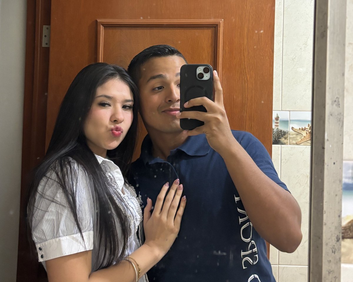 aaguirreandres_'s tweet photo. mucho que amo y daría mi vida por esta mujer no tiene precio❤️ https://t.co/ujshjzhfzP