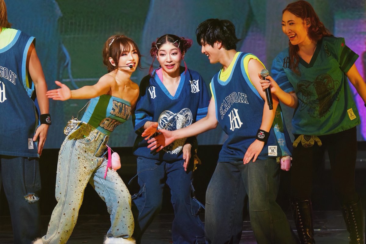TBS_geino's tweet photo. 浜崎あゆみ

過酷な連続公演に「何回も精神ぶっ壊しながら蘇りながらの連続でした!」と本音吐露　

最新ステージショットに「永遠に可愛い」「若すぎる」とファン絶賛

⬇️記事はこちら📝
https://t.co/ALAyItyZAj 

#浜崎あゆみ https://t.co/GDQ3Eezqo7