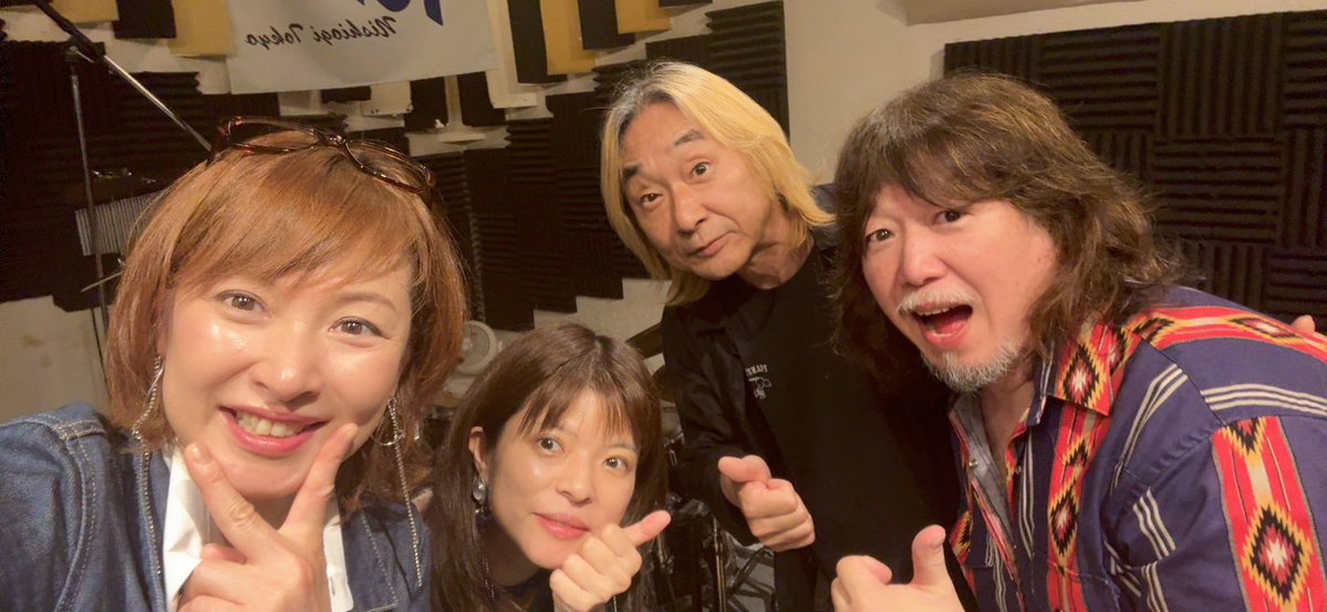 SpicyBeatPer's tweet photo. 渡辺かおる / 2026-06-28 Live At 西荻窪 Terra
　
ライブのフライヤーに「Kao Pot」と書いてあって、何の事かと思ってましたが、ライブ中のMCでバンド名だと知るという…笑
新しいレパートリーも追加して、４人のコーラスワークもキレイに決まり、とっても楽しいライブになりました！ https://t.co/BwGYaCao7v