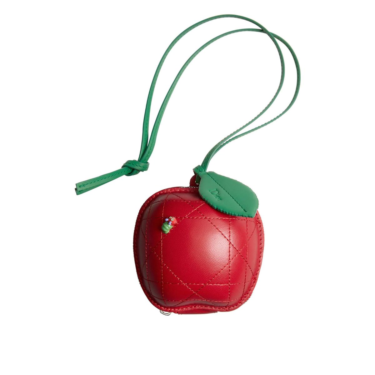 fashionsnap's tweet photo. ディオールが「はらぺこあおむし」をフィーチャーしたブックトートやチャームなどを発売。 https://t.co/yYRLdSmPrs