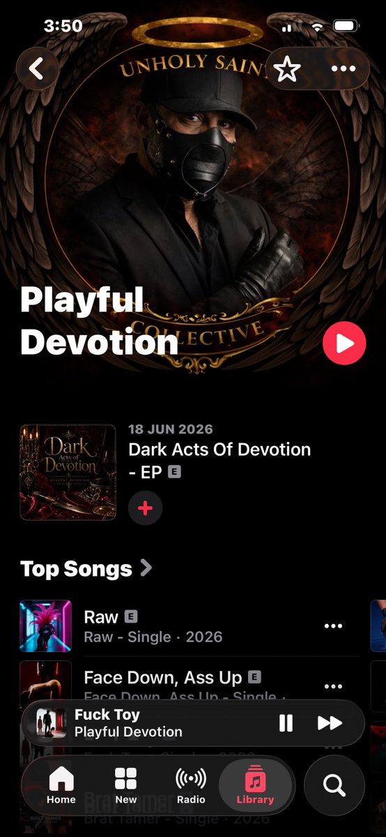 ArkhamQueen_22's tweet photo. The songs I am falling asleep to 😅🤣 me a horny women nooo 🤣🤣 https://t.co/royo79Fsnc