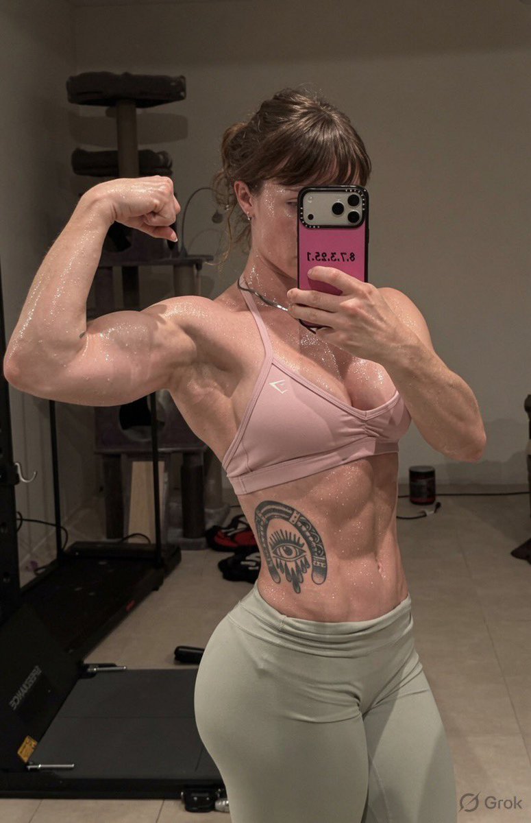 justgooni's tweet photo. Nghh Patty mommy just keep getting hotter and hotter! I wana run my tongue all over her so bad! That be enough to make me precum😵‍💫💦💦 
#pattymommy https://t.co/jG23UgvVFU