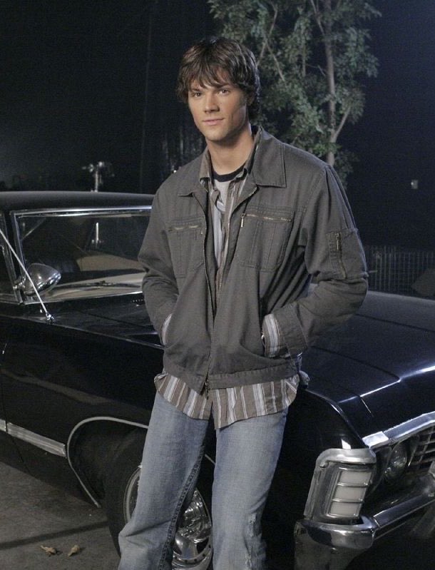 j2porn's tweet photo. i want his wardrobe so bad https://t.co/4qhbuBR28h