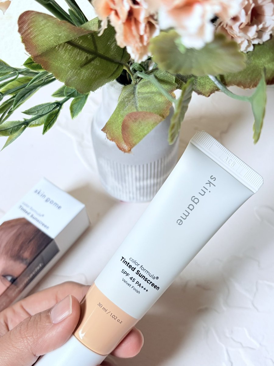 hayddengemz's tweet photo. Gilsss
Pokoknya, I LUV TINTED SUNCREEN.

Anak baru @skingameofc yg develop-nya menggandeng MUA &amp; Pharmacist,
cakeppolll https://t.co/jqu7mSPgOw