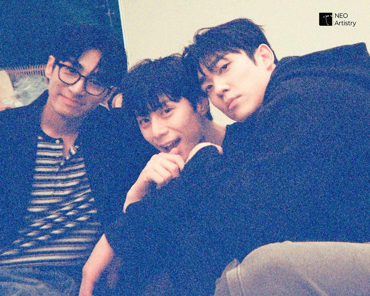 NEOartistry_'s tweet photo. [𝐍𝐀 : 𝐌𝐎𝐌𝐄𝐍𝐓]
⠀
𝑵𝑬𝑶 𝑨𝑹𝑻𝑰𝑺𝑻𝑹𝒀
프로필 촬영 현장 비하인드,
배우가 직접 담은 순간들📸#1
⠀
#네오아티스트리
#김종구 #정민 #주민진 #유태율
#선한국 #이진혁 #김찬종 #최민경 https://t.co/Pi8xZyDHFd