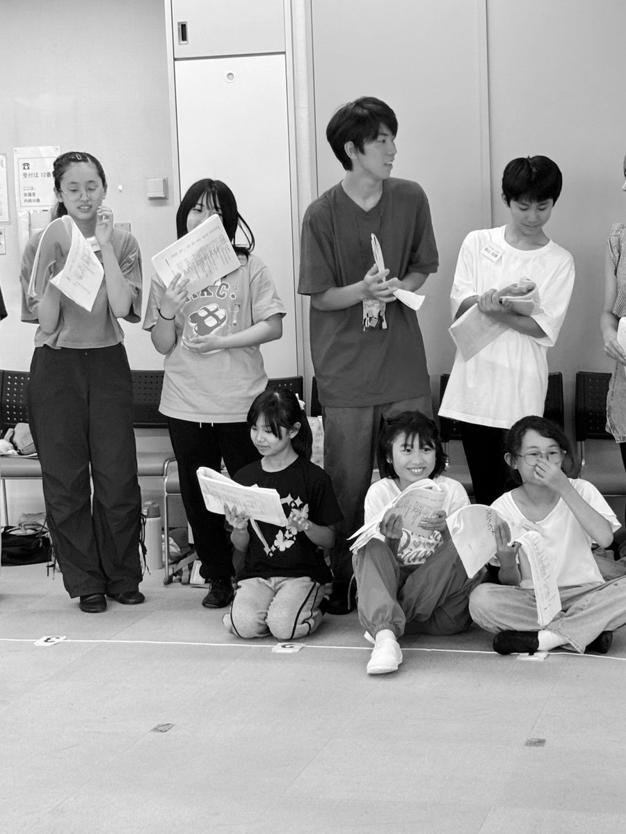yusukemaaaan's tweet photo. 横浜市民こどもミュージカル
『ワタシノユメ』（8/22.23@関内小ホール）
絶賛稽古中。
シーンをドンドン作ってます。
山下公園に佇む【赤い靴はいてた女の子像】の誕生秘話を題材にした
夢とロマンあふれるミュージカル。
ご来場お待ちしております。 https://t.co/X7zIO4jVfR
