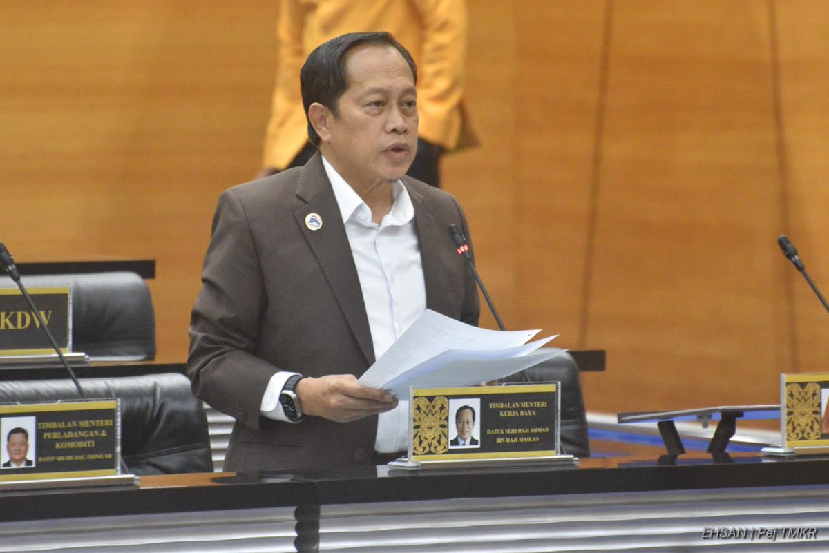 ahmadmaslan's tweet photo. Jawab soalan Kamar Khas #Parlimen ditanya oleh YB #Setiu #Terengganu, Isnin 29/6/26.
Berhubung jalan yg sesak di bandar #Permaisuri. Didapati perlu permohonan & disenarai keutamaan oleh UPEN baru dipertimbang.
Namun ada seksyen jalan yg telah dilulus & dlm proses reka bentuk. https://t.co/CYfSytKxiZ