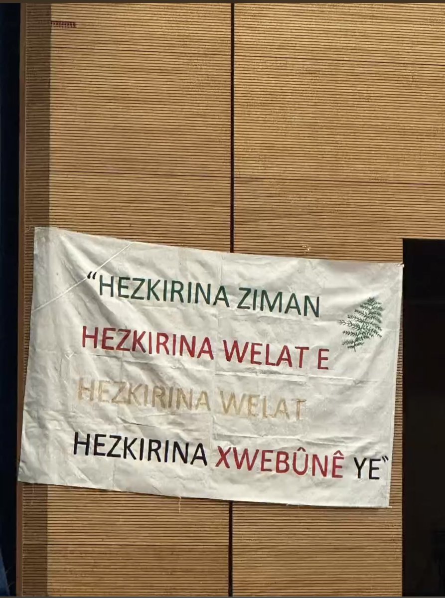 UrfaOhd's tweet photo. Konferansa Zimanê Kurdî ya bi şîara; "Ji Statuyê Heta Perwerdehiyê Çarçoveyeke Nû Ji Bo Muzakereyê"  hat li darxistin û du roj berdewam kir. 
Em wek Komeleya Hiqûqnasên Ji Bo Azadîyê Şaxa Rihayê tevlî konferansê bûn û me di heman demê de xebatên konferansê de cîh girt. 
#konferansazimanêkurdî2026