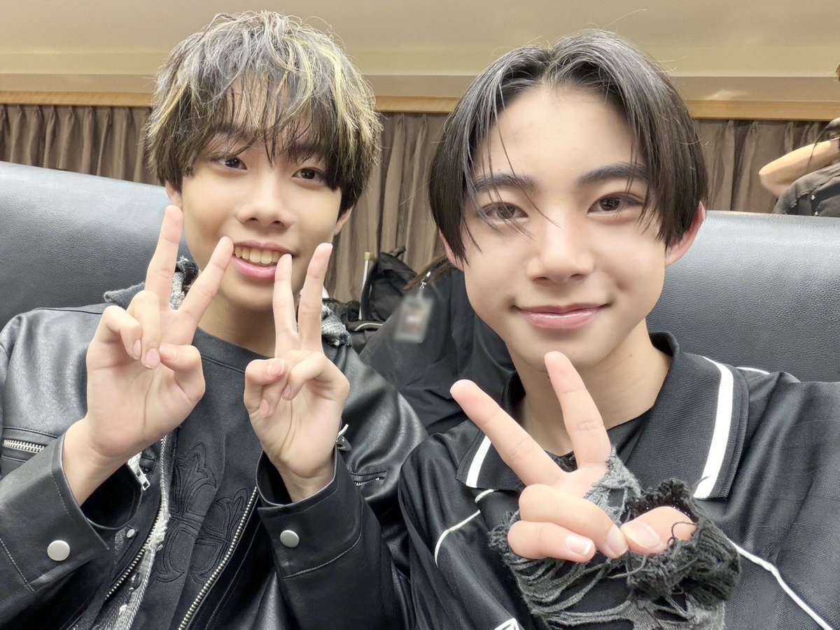 bmsg_trainee's tweet photo. ⸜ ✉️ #LETTER_FROM_AOI ✨ ⸝

皆さん、お元気ですか？
高校初の期末テストがもうすぐあり、少し焦っているAOIです😵‍💫

先日、「SKY-HI TOUR 2026  -Success Is The Best Revenge-」武道館公演のオープニングアクトとしてBMSG TRAINEEが出演させていただきました！

人生初の武道館がSKY-HIさんのオープニングアクトとは...
こんな機会をいただけたことが本当にありがたいです😊
最高に楽しい2日間でした！！

今回の公演も、FLYERSの皆さんやBMSG TRAINEEを応援してくださっている皆さんの熱気がすごく、思わず圧倒されてしまいそうでした😳
思っていたよりも距離が近かったので、コミュニケーションも取れて最高の時間を過ごせました！！
皆さん、本当にありがとうございます😊

そして、オープニングアクトではKEIくんが両日ともMCをしていたのですが、1日目のMCの時に僕に話を振ってくれて、とても嬉しかったです！
これからもいっぱいMCの経験を積み重ねていきたいです！
KEIくん本当にありがとう！！

そして、オープニングアクトを終えたあとは、FLYERSの皆さんと一緒にSKY-HIさんのライブを楽しみました！
どの曲もMCも本当に最高で、やっぱりSKY-HIさんは最強だなと思った瞬間でした。

このオープニングアクトを通して、僕にはまたひとつ目標が増えました。
次に武道館に立つ時は自分のグループのライブで立ちます。
なので、これからも努力と研究を積み重ねて頑張っていきたいと思います🔥🔥

#_AOI
#BMSGTRAINEE #BMSG
