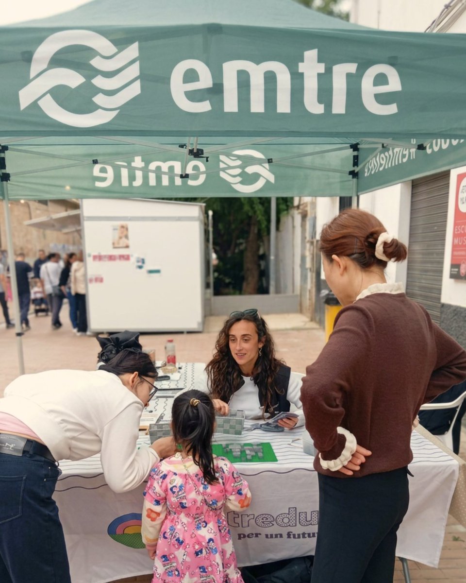 Emtre_AMV's tweet photo. ♻️ Empezamos la semana con el ecomóvil en:
📍Museros
📍Mislata
Acércate y te explicaremos cómo conseguir tu descuento en la tasa Tamer al reciclar aquí tus residuos del hogar. ¡Te esperamos!

Programa financiado por la #GeneralitatValenciana #emtretodos https://t.co/beH3UHFYEw