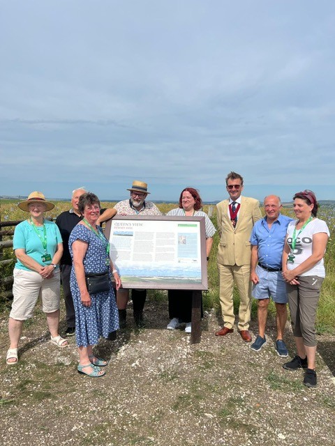 WiltsLieutenant's tweet photo. A proud day for the community as Queen's View on Pewsey Hill was officially opened in honour of Queen Elizabeth II. Jonathan Sykes DL represented the Lieutenancy alongside Liz Stevens (Chair,Pewsey PC) & fellow suporters. Do go and see it! @pewseypc #QueensView #PewseyVale #QEII https://t.co/g9Wqg1dfqA