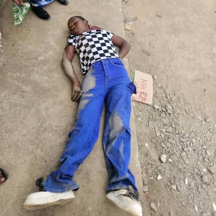 mhabukat's tweet photo. Miezi 9 imefika toka ndugu zetu hawa walipo uawa kinyama na mtu alie kuwa anatafta madaraka https://t.co/7w54jC7rV8