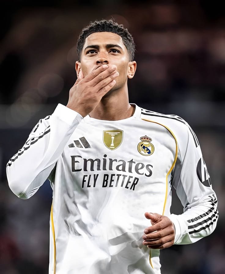 alisadeeq231's tweet photo. Happy 23 birthday 🎊🎈 to the best midfielder in world https://t.co/8OxNRTkm2o