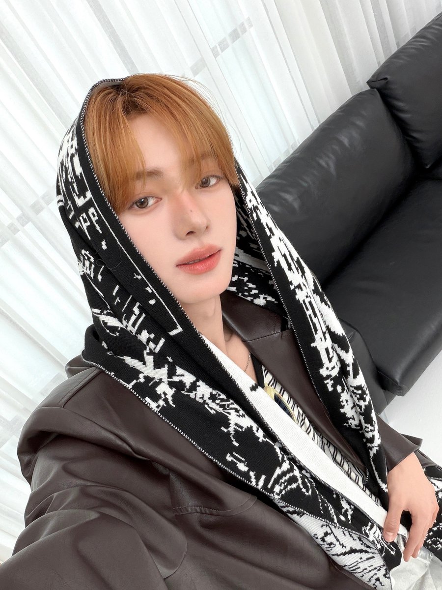 jaew0627's tweet photo. 🤍🖤 https://t.co/HY9REqqa0o