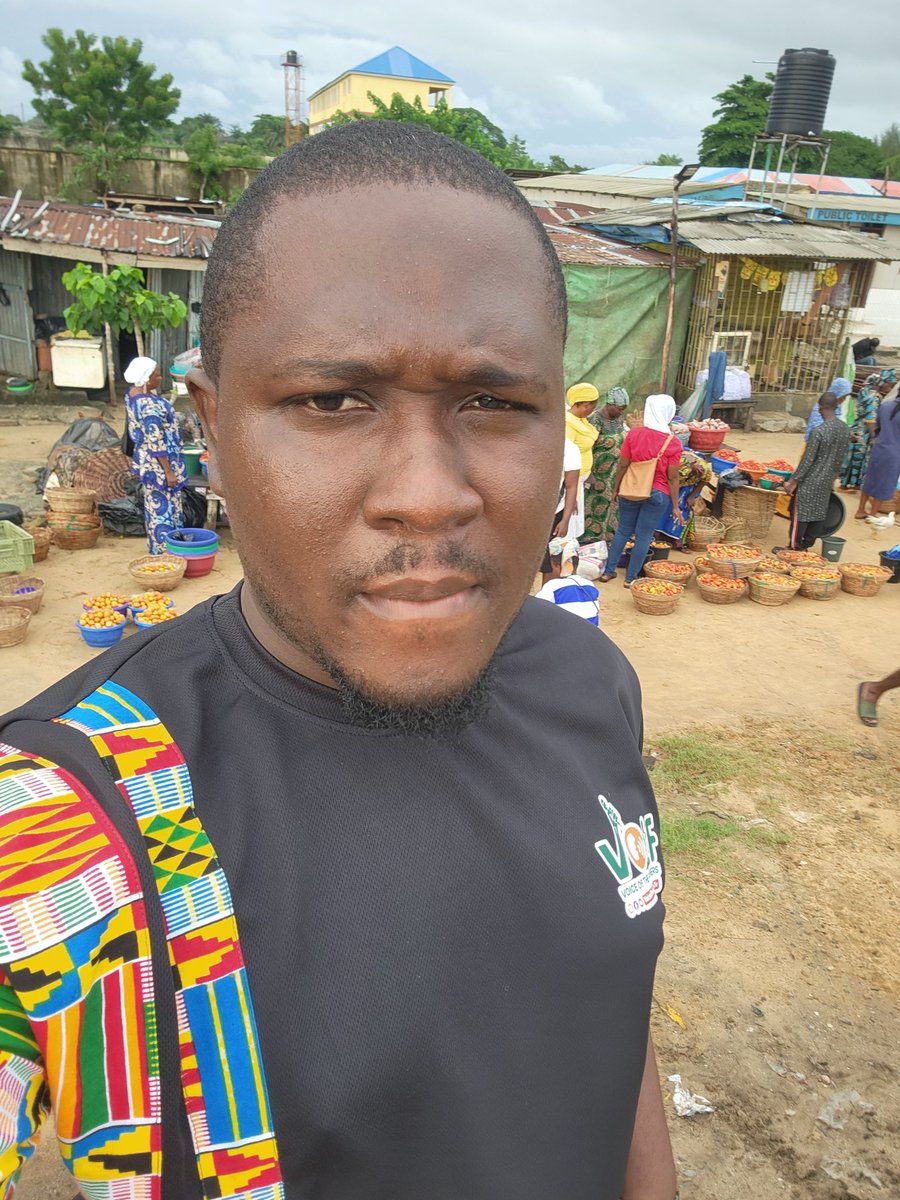 voiceofdFarmer's tweet photo. 🍅 Voice of the Farmers Market Report

Our correspondent visited Mammy Market, Badagry, this morning and discovered that a small basket of tomatoes now sells for ₦12,500–₦13,000. A trader revealed that the same amount could buy two baskets last year. https://t.co/I6wE5OKcLd