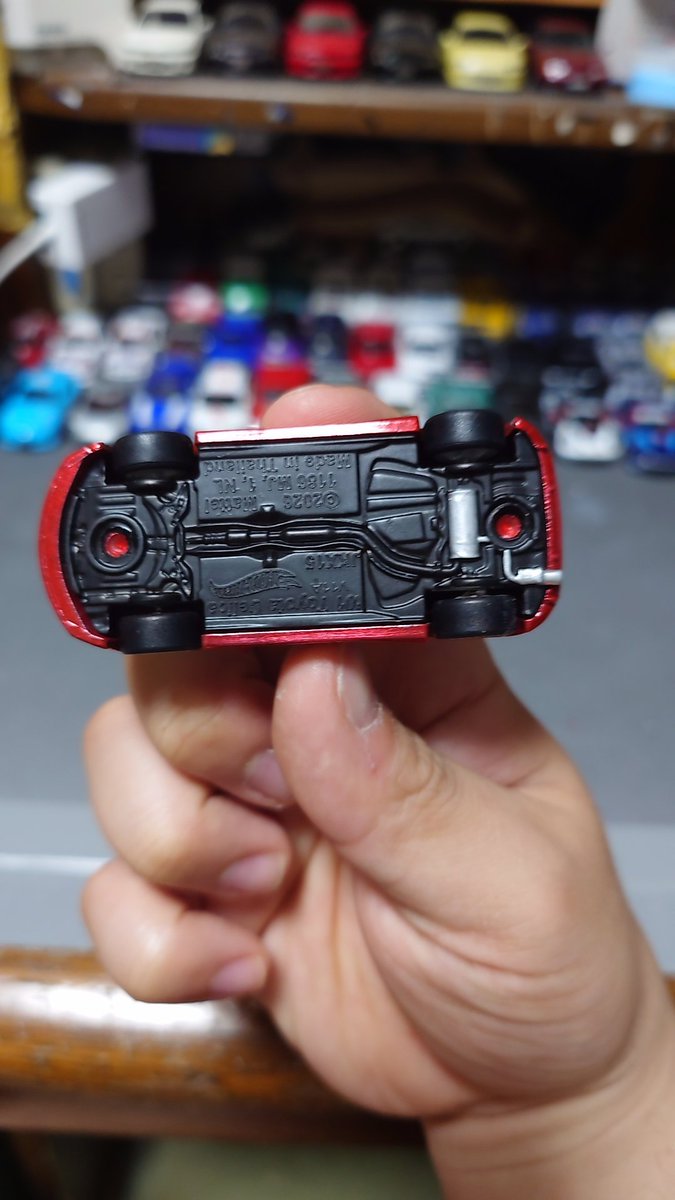 Legnum_VR4_6A13's tweet photo. #ホットウィール
 #ミニカー 

とりあえず完成！
シャシーは真っ黒に

磨いたのでややスペクトラです︎︎👍 https://t.co/YHEwJhQO6u